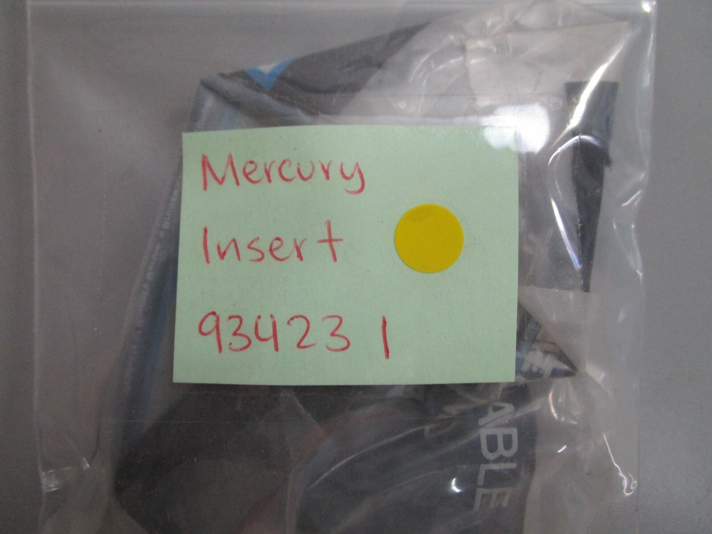 *NEW OEM* 0810 Mercury Quicksilver Insert 934231