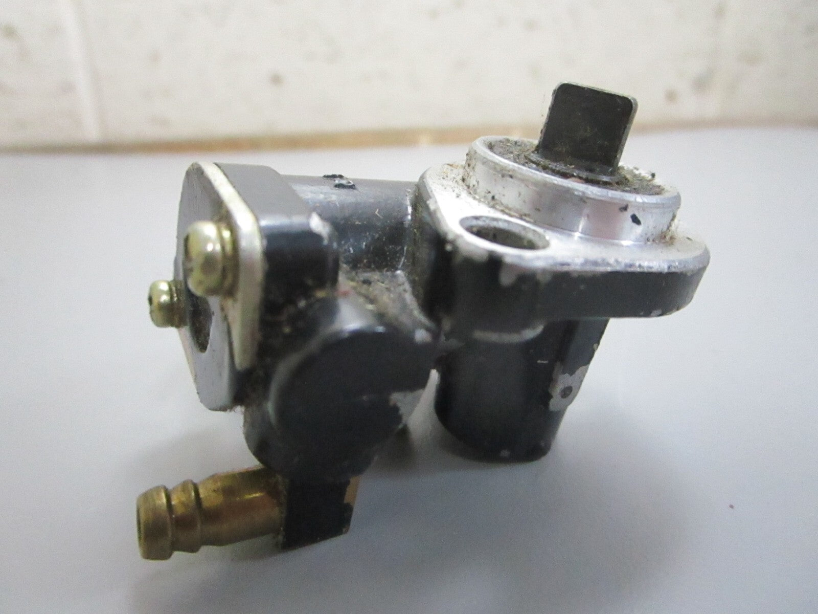 *NEW OEM* 0820 Mercury Quicksilver Oil Injector Pump 812690T1