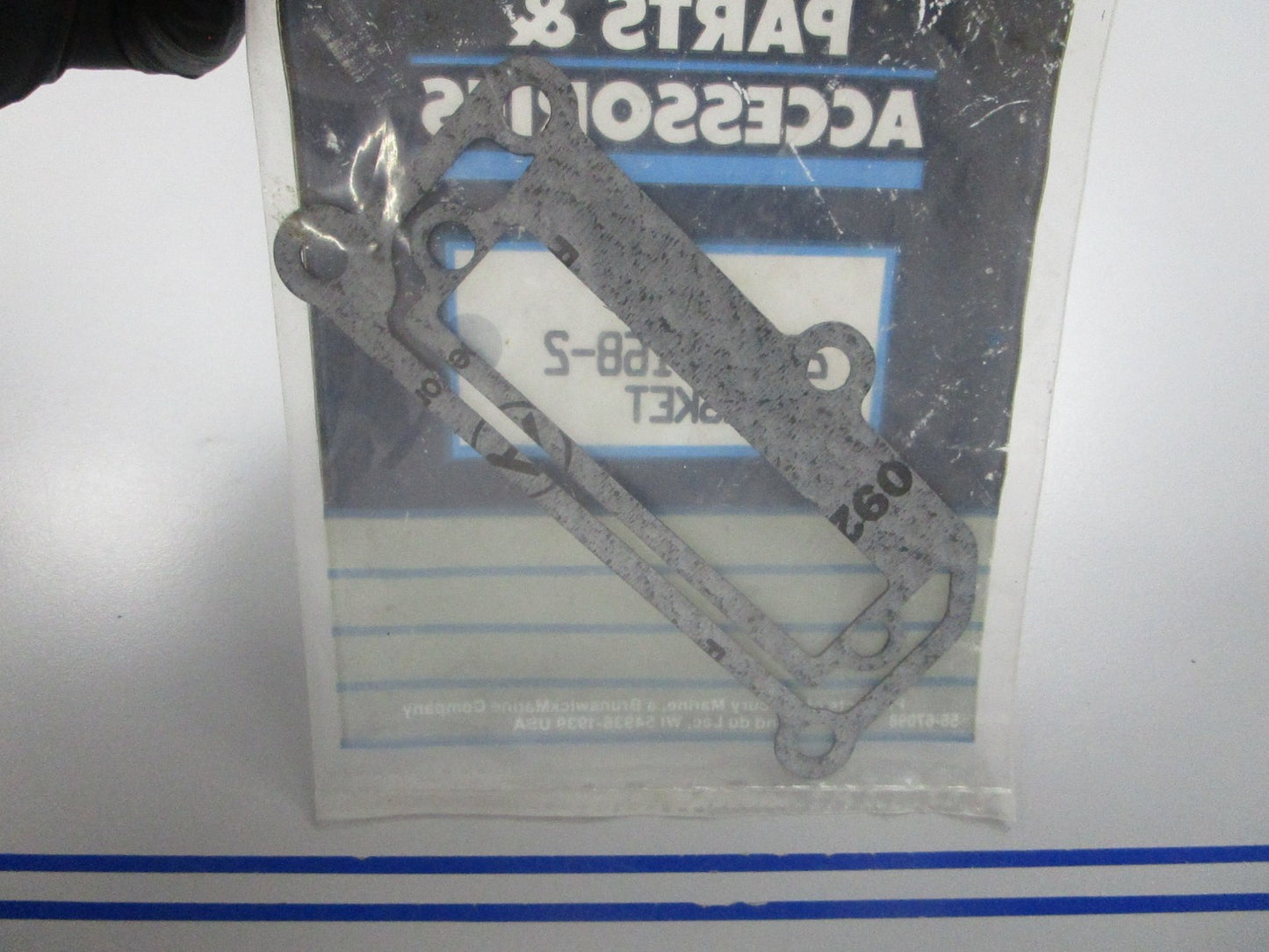 NEW OEM 27-F85168-2 Mercury Quicksilver Gasket 0810
