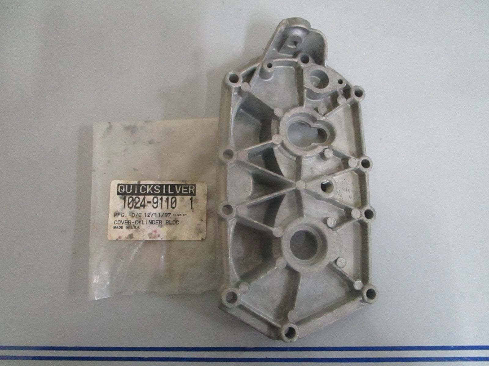 *NEW OEM* 0820 Mercury Quicksilver Cylinder Block Cover 1024-9110 1