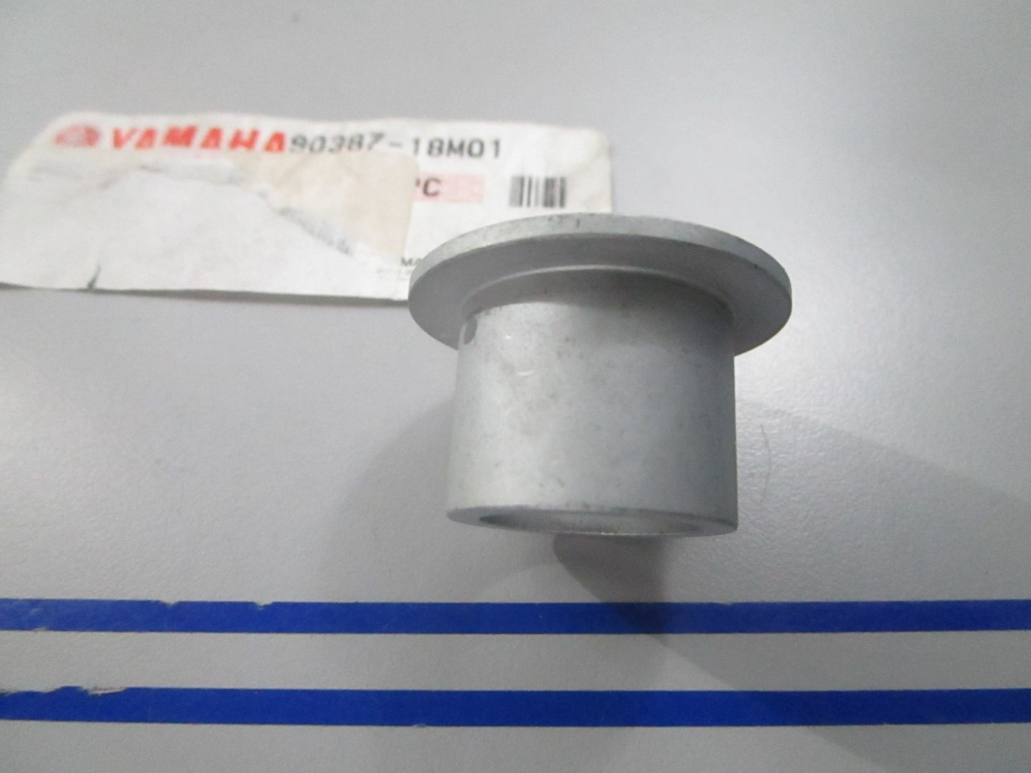 *NEW OEM* 0810 Yamaha Collar 90387-18M01-00