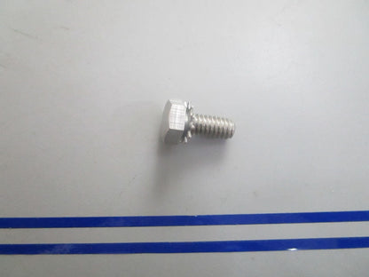 *NEW OEM* 0810 OMC Johnson Evinrude Screw 328731 0328731