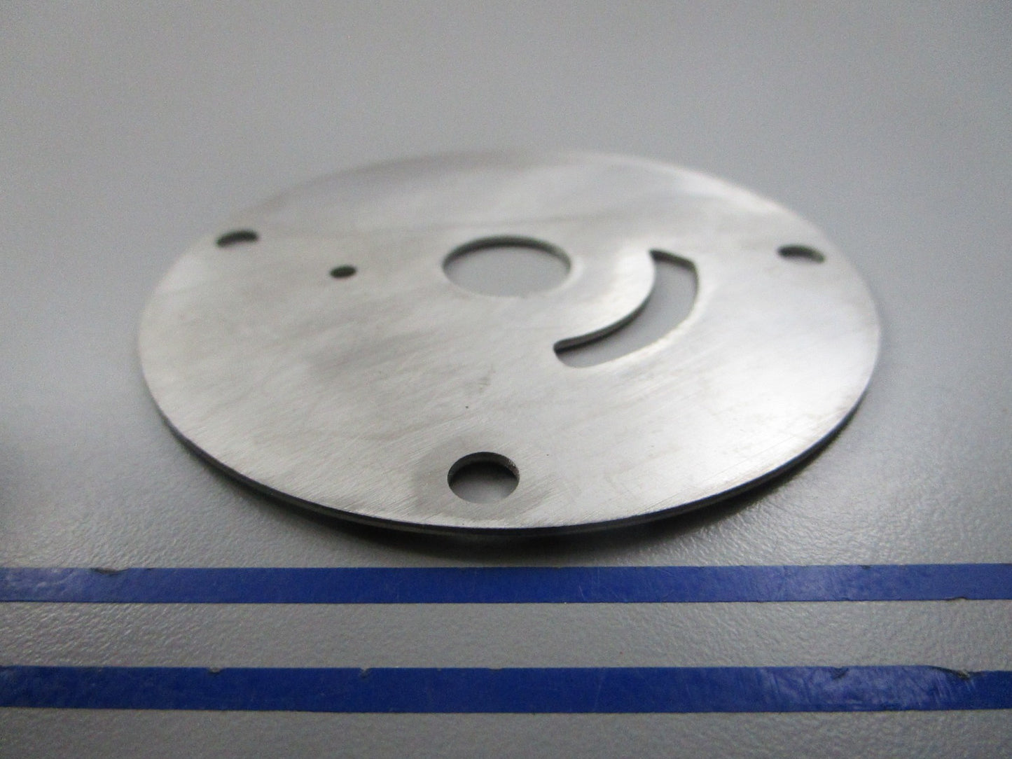 NEW OEM 17471-93102 Suzuki Water Pump Plate 0810