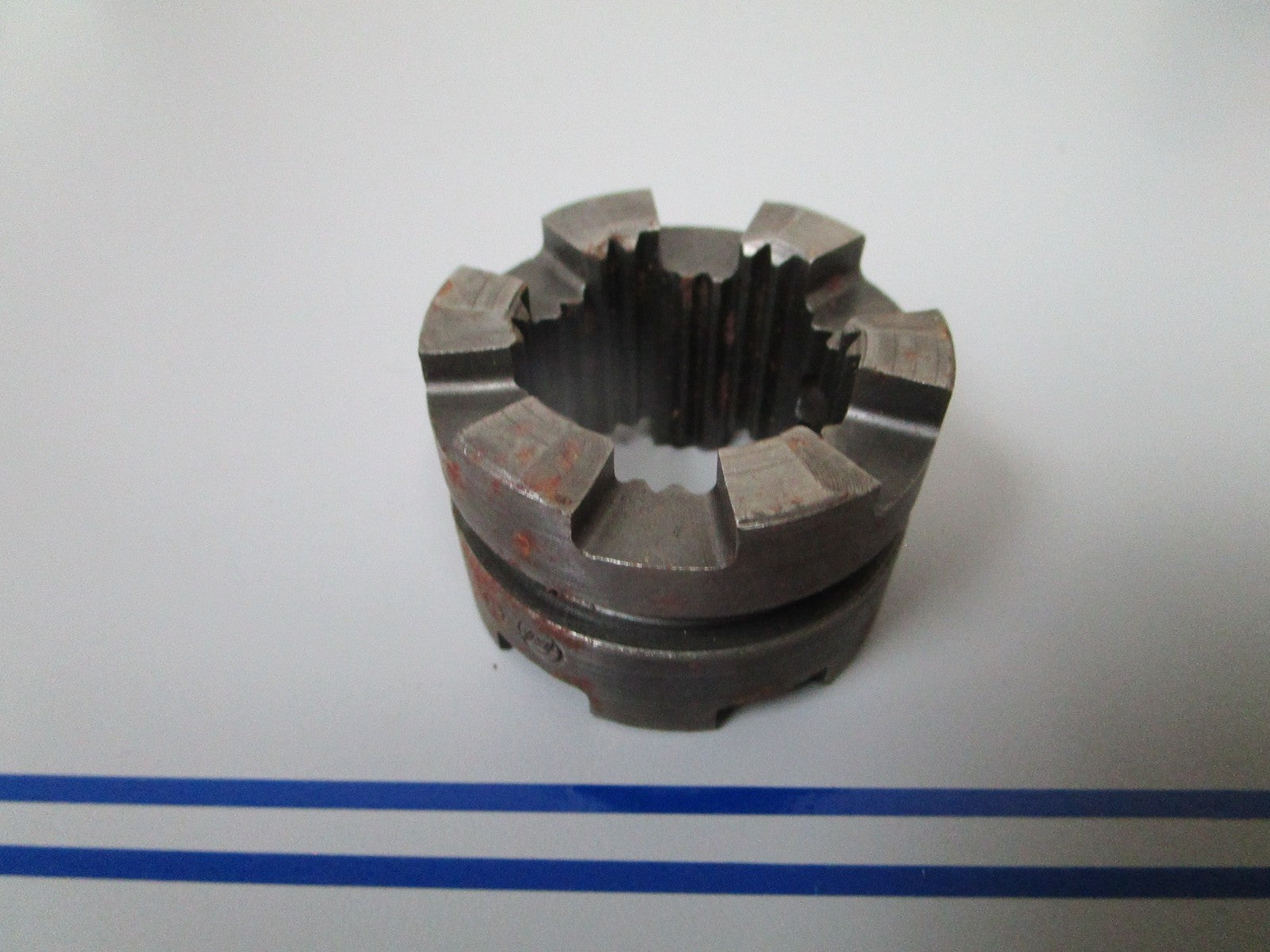 NEW OEM 337772 0337772 OMC Johnson Evinrude Clutch Dog 0720