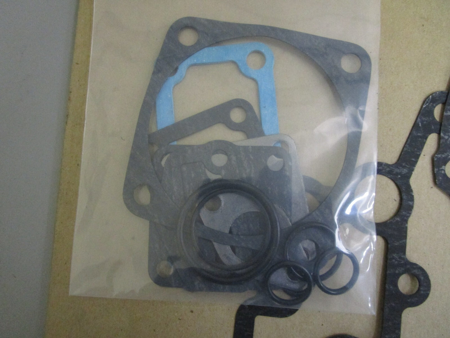 *NEW OEM* 0820 Bobcat Gasket Kit 6657402