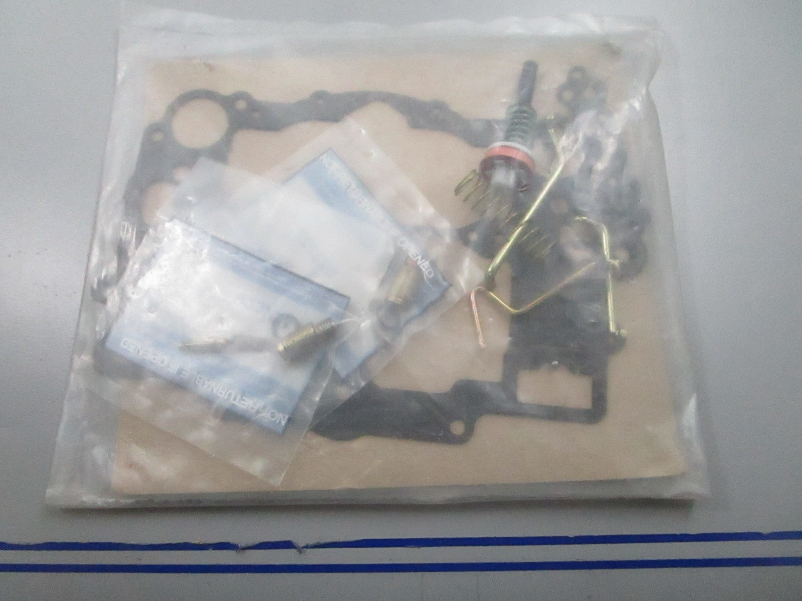 *NEW OEM* 0810 Mercury Quicksilver Carburetor Kit 823728