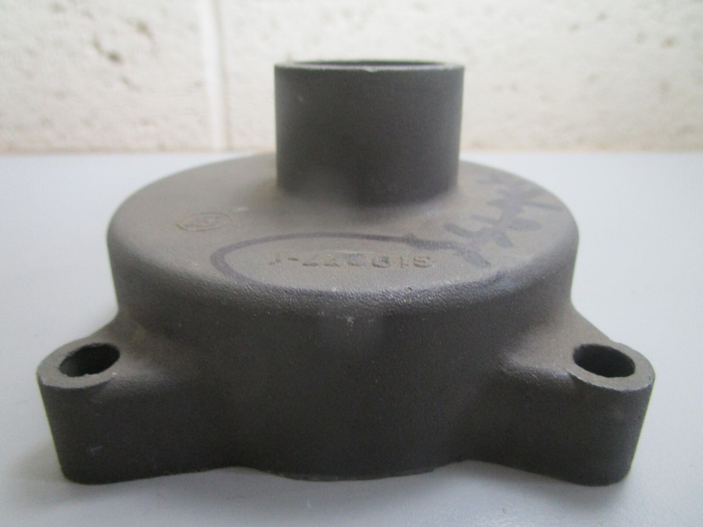 *NEW OEM* 0810 OMC Johnson Evinrude Water Pump Housing 319277 0319277