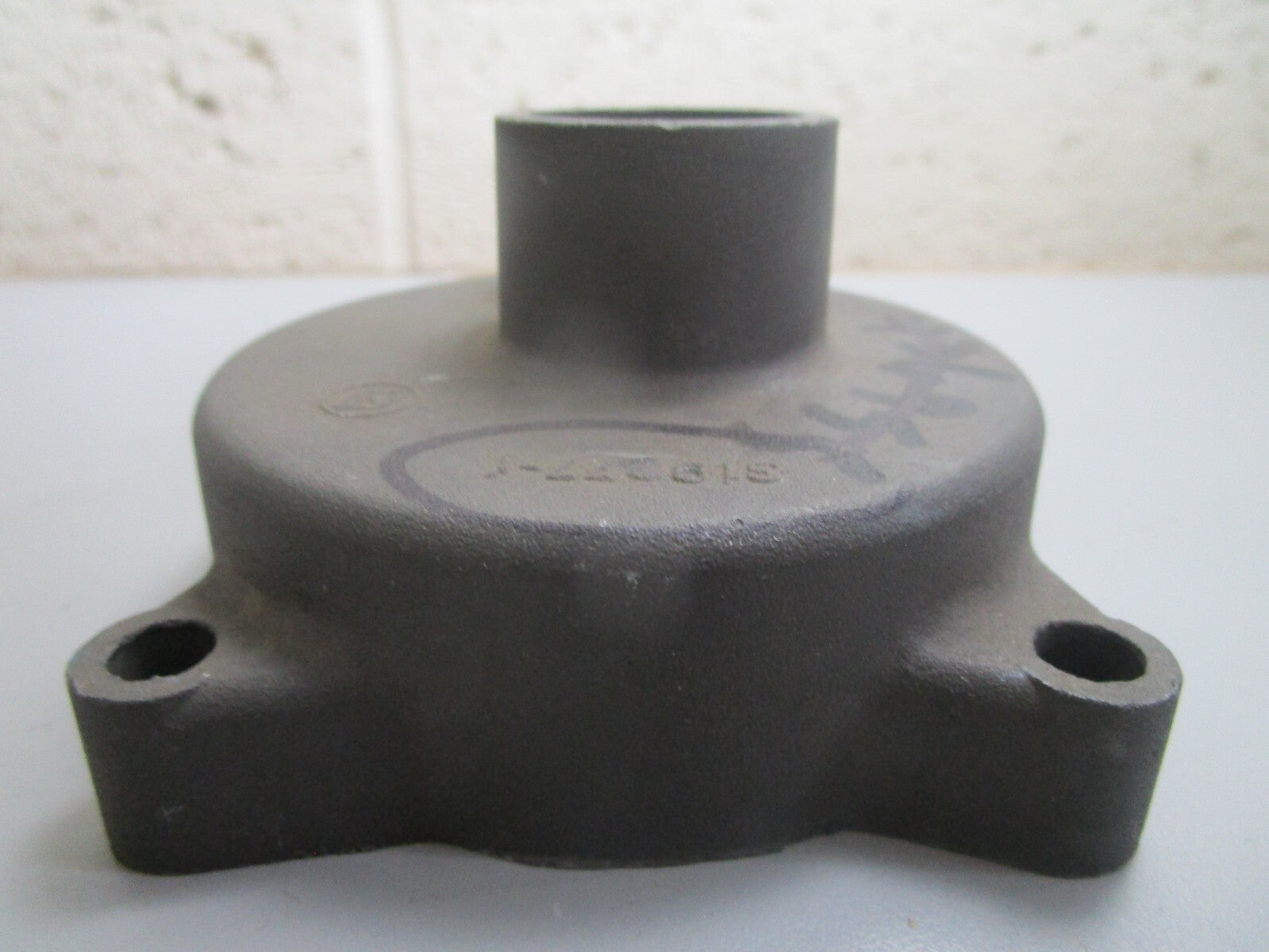 *NEW OEM* 0810 OMC Johnson Evinrude Water Pump Housing 319277 0319277