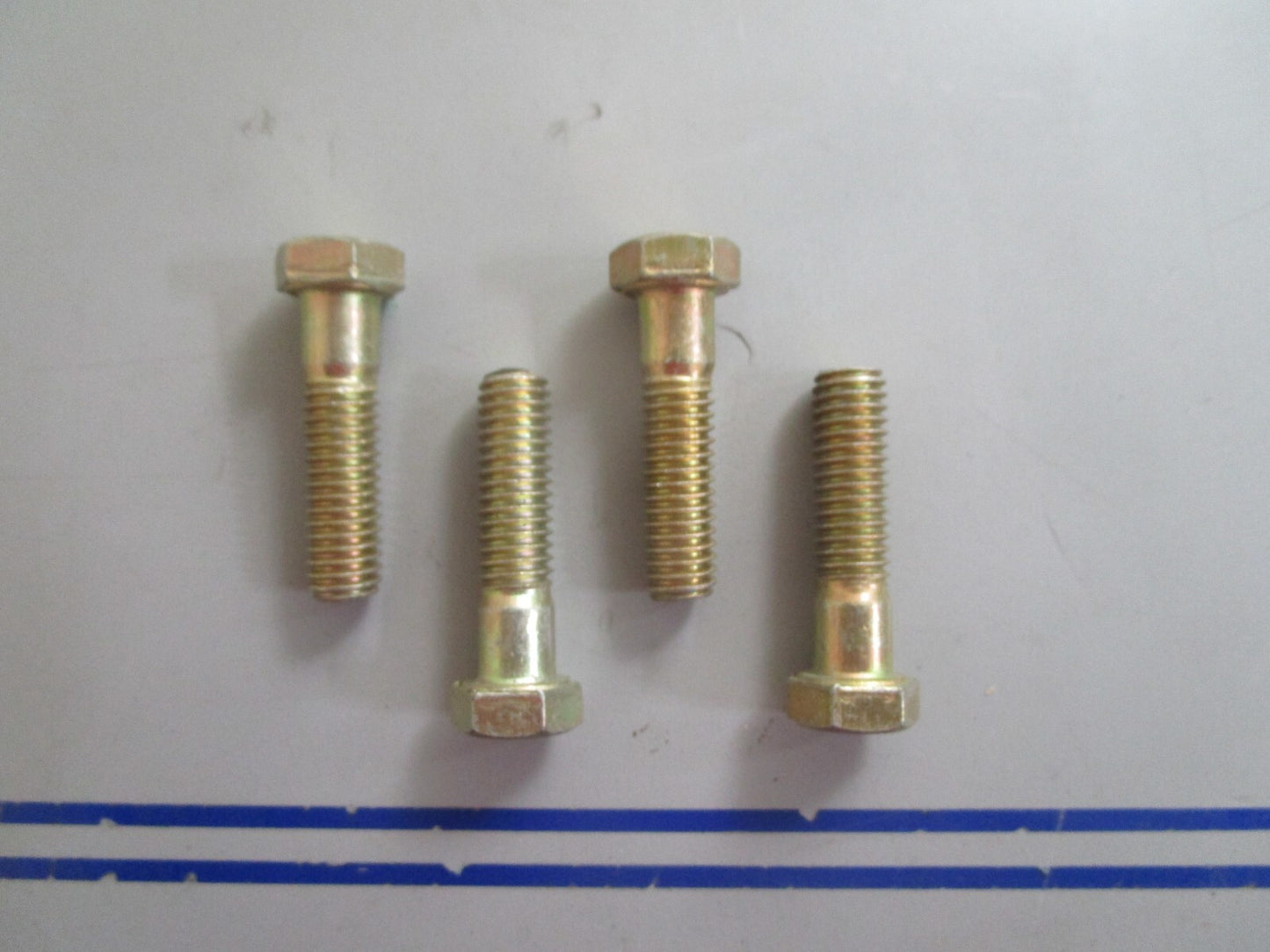 *NEW OEM* (LOT OF 4) 0810 OMC Johnson Evinrude Screw 302600 0302600