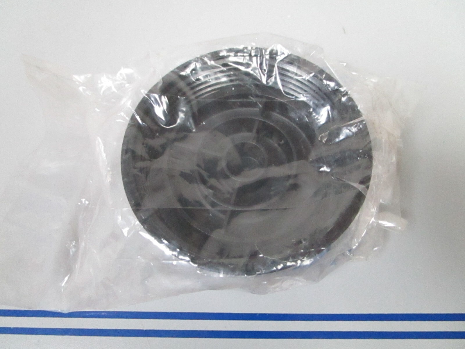 *NEW OEM* 0720 Volvo Penta Cap Assembly 855410