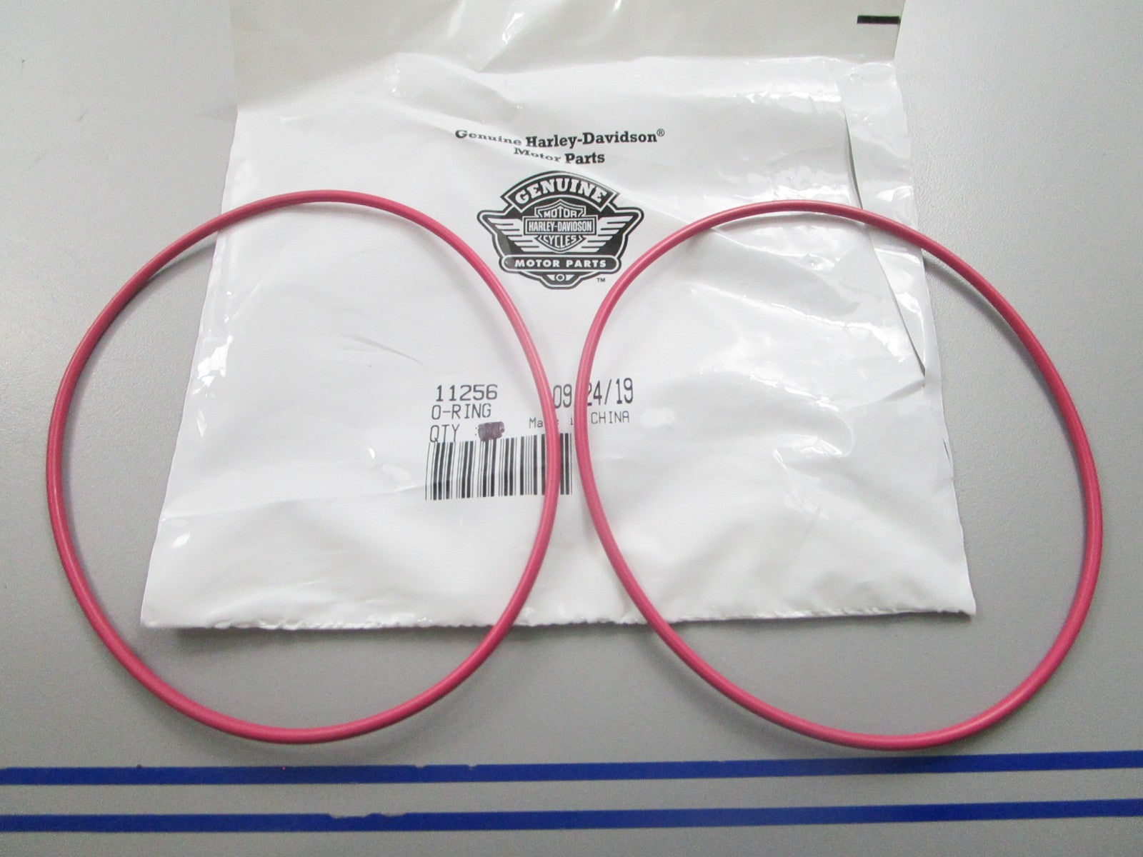 *NEW OEM* (LOT OF 2) 0810 Harley Davidson Seal 11256