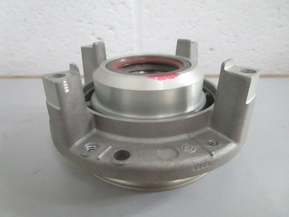 NEW OEM 387432 0387432 OMC Johnson Evinrude Crankcase Head & Bearing 0820