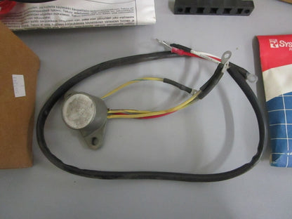 NEW OEM 175271 0175271 OMC Johnson Evinrude Battery Charging Kit 0820