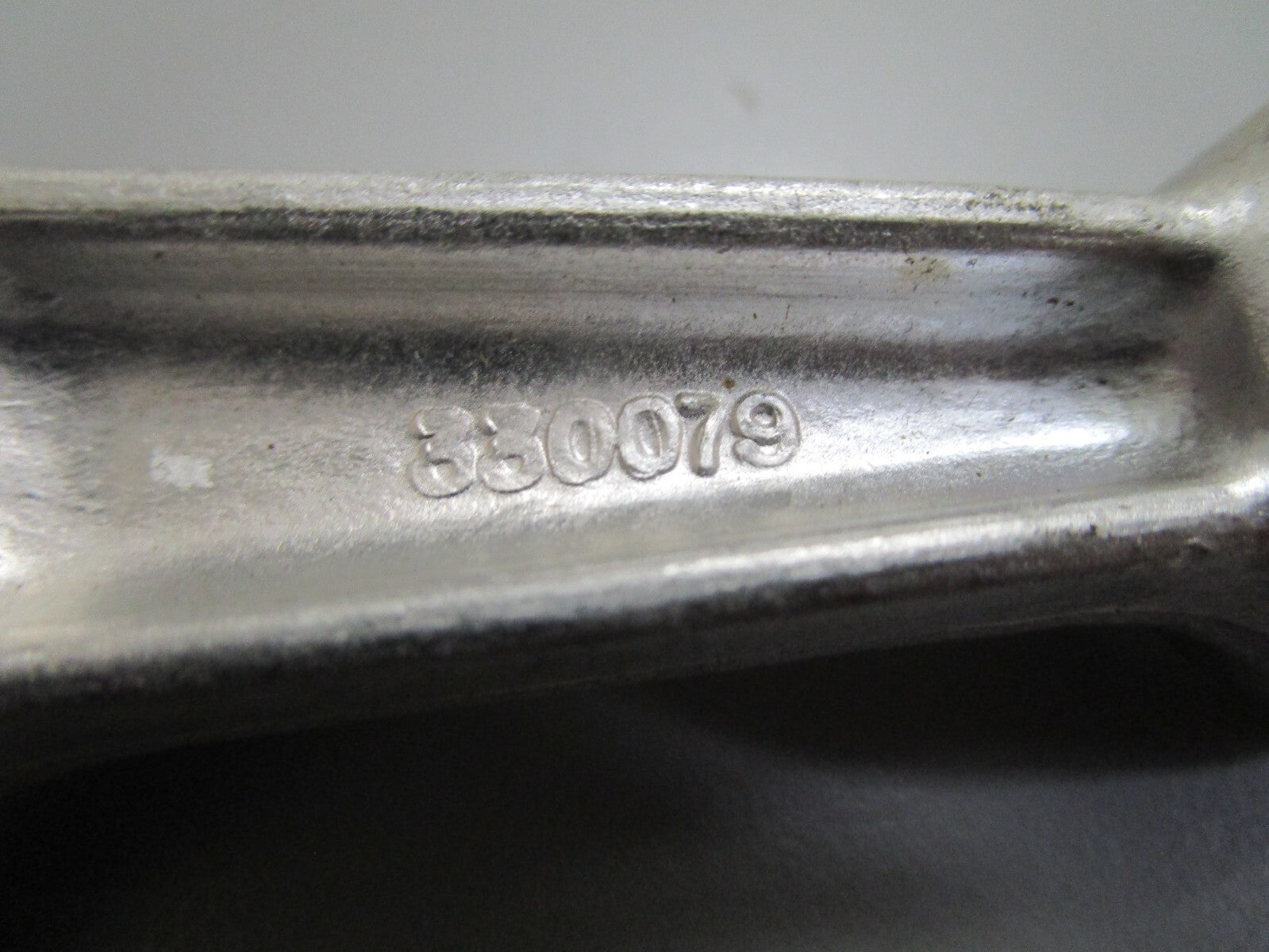 *NEW OEM* 0820 OMC Johnson Evinrude Connecting Rod 394692 0394692