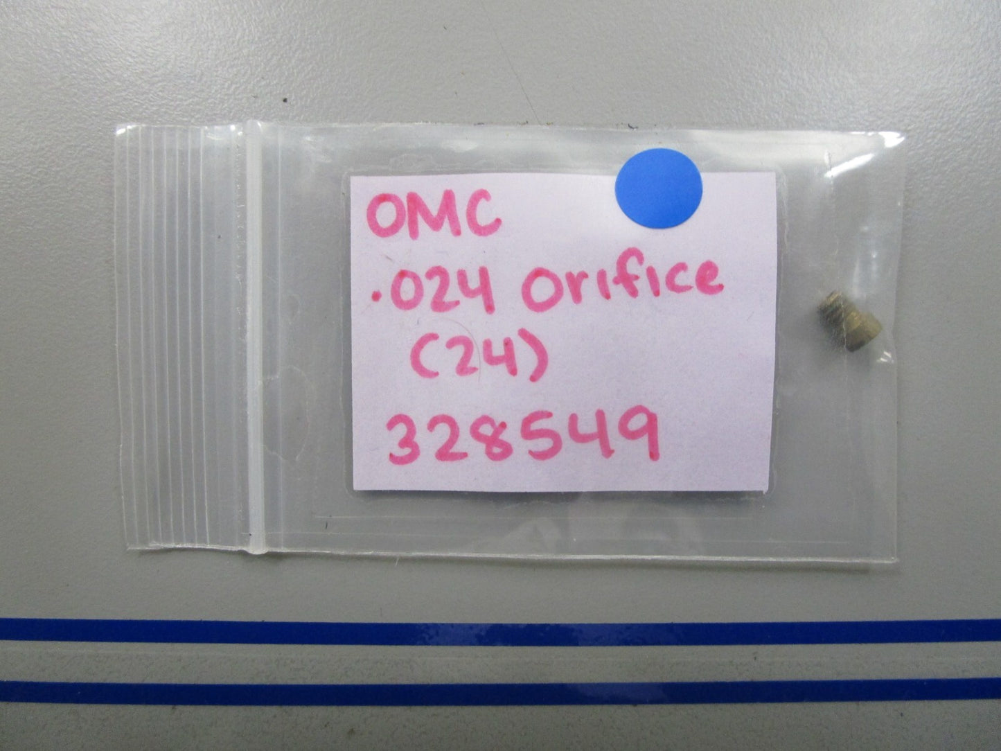 *NEW OEM* 0810 OMC Johnson Evinrude .024 Orifice (24) 328549 0328549
