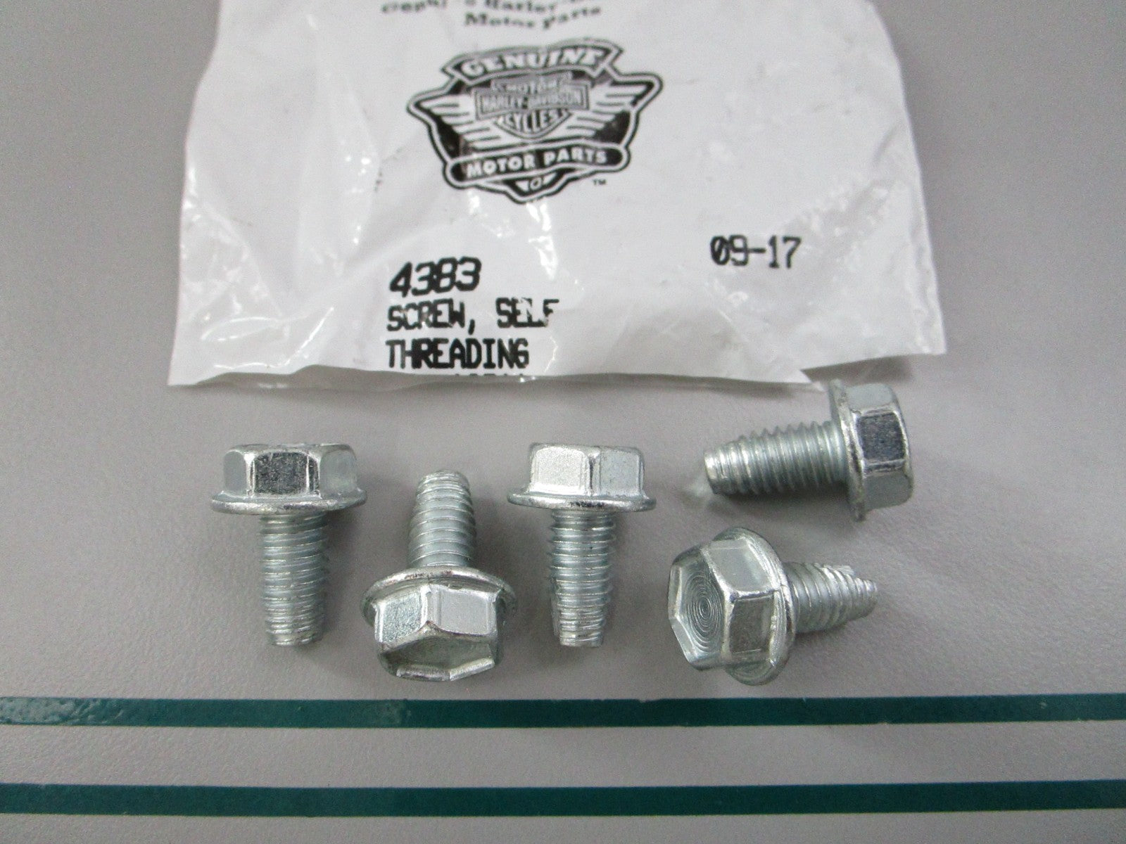 NEW OEM (LOT OF 5) 4383 Harley Davidson Self Screw 0810