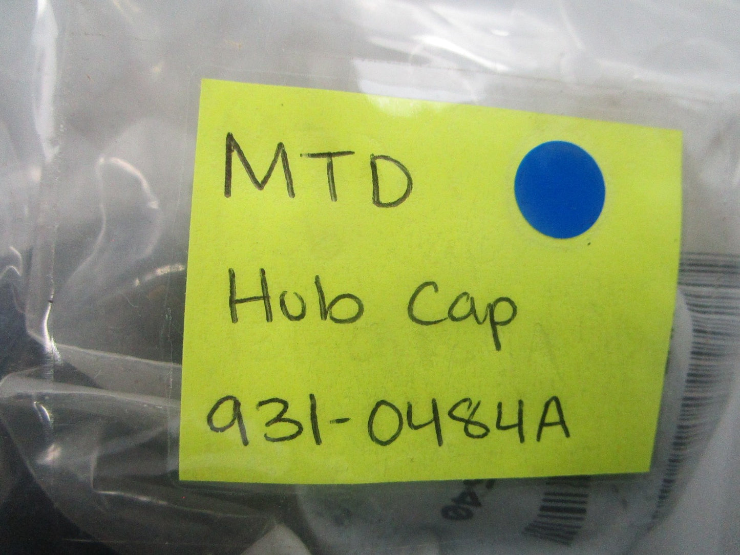 NEW OEM MTD 931-0484A Hub Cap 0810