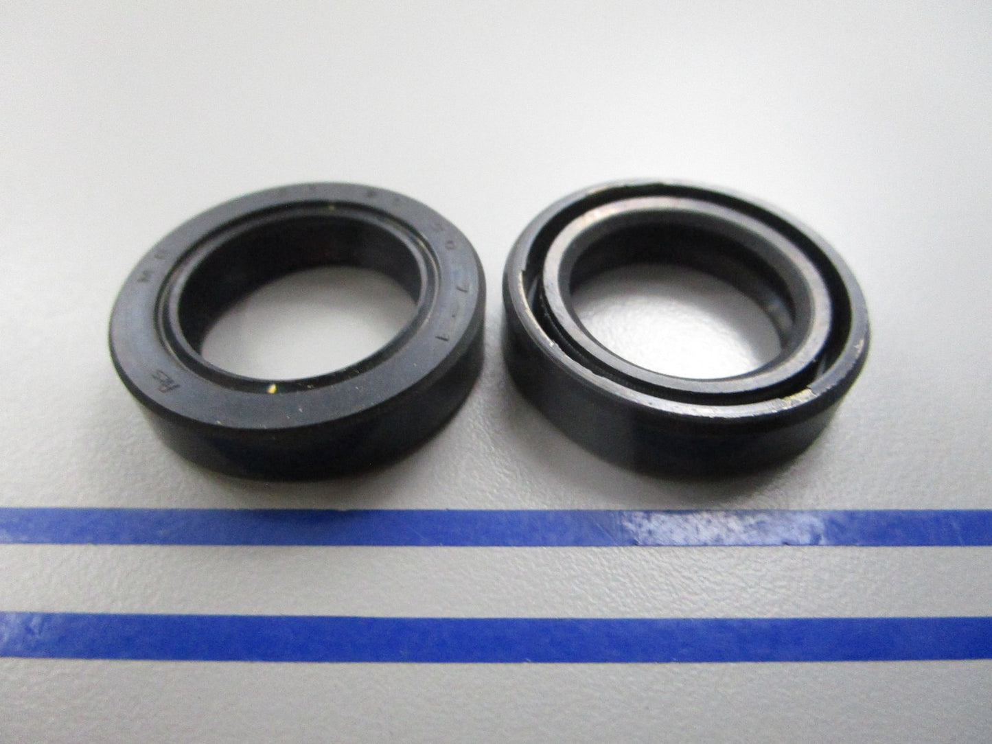 NEW OEM (LOT OF 2) 26-81572M Mercury Quicksilver Seal 0810