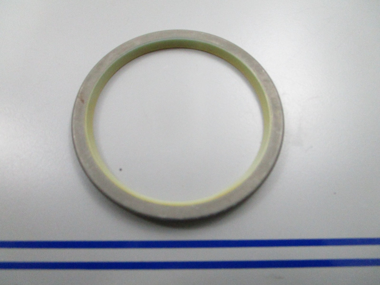 *NEW OEM* 0810 John Deere Seal TH102446