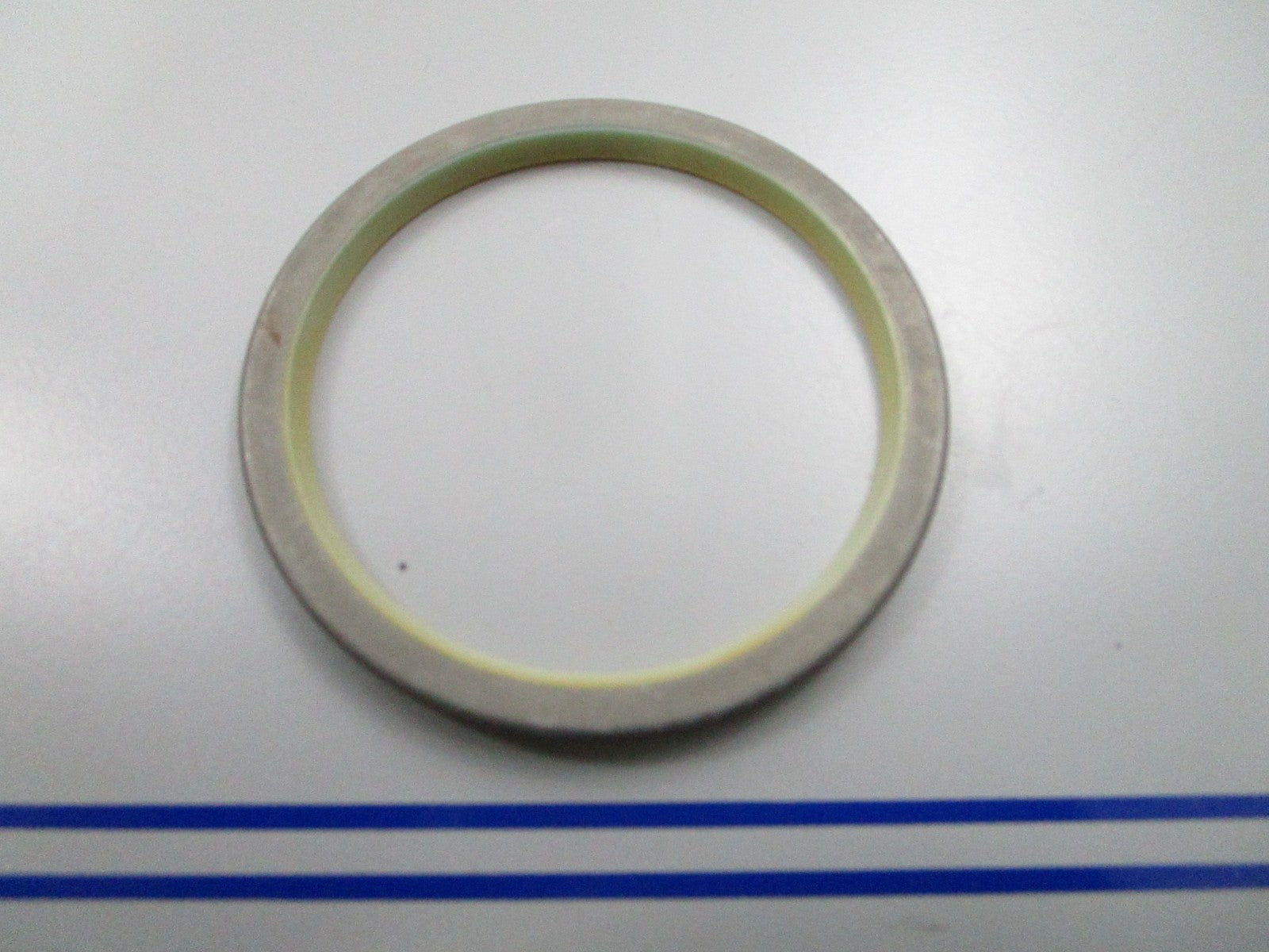 *NEW OEM* 0810 John Deere Seal TH102446