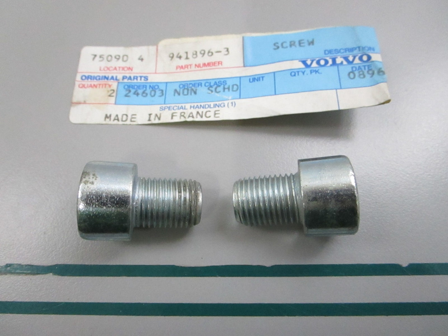 NEW OEM (LOT OF 2) 941896 Volvo Penta Hex Socket Screw 0810