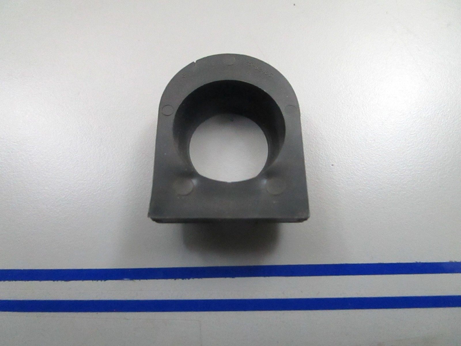 *NEW OEM* 0810 Mercury Quicksilver Grommet 25-824361