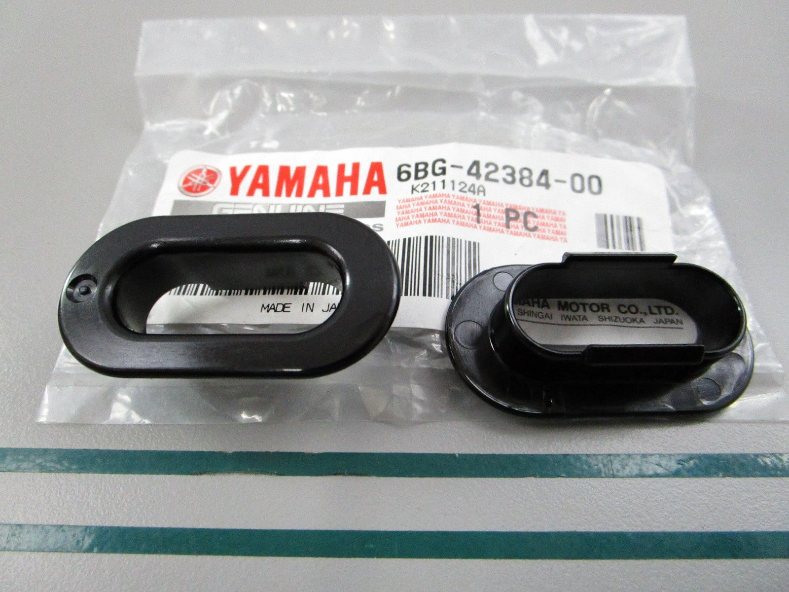 NEW OEM (LOT OF 2) 6BG-42384-00-00 Yamaha Cap Seal 0810