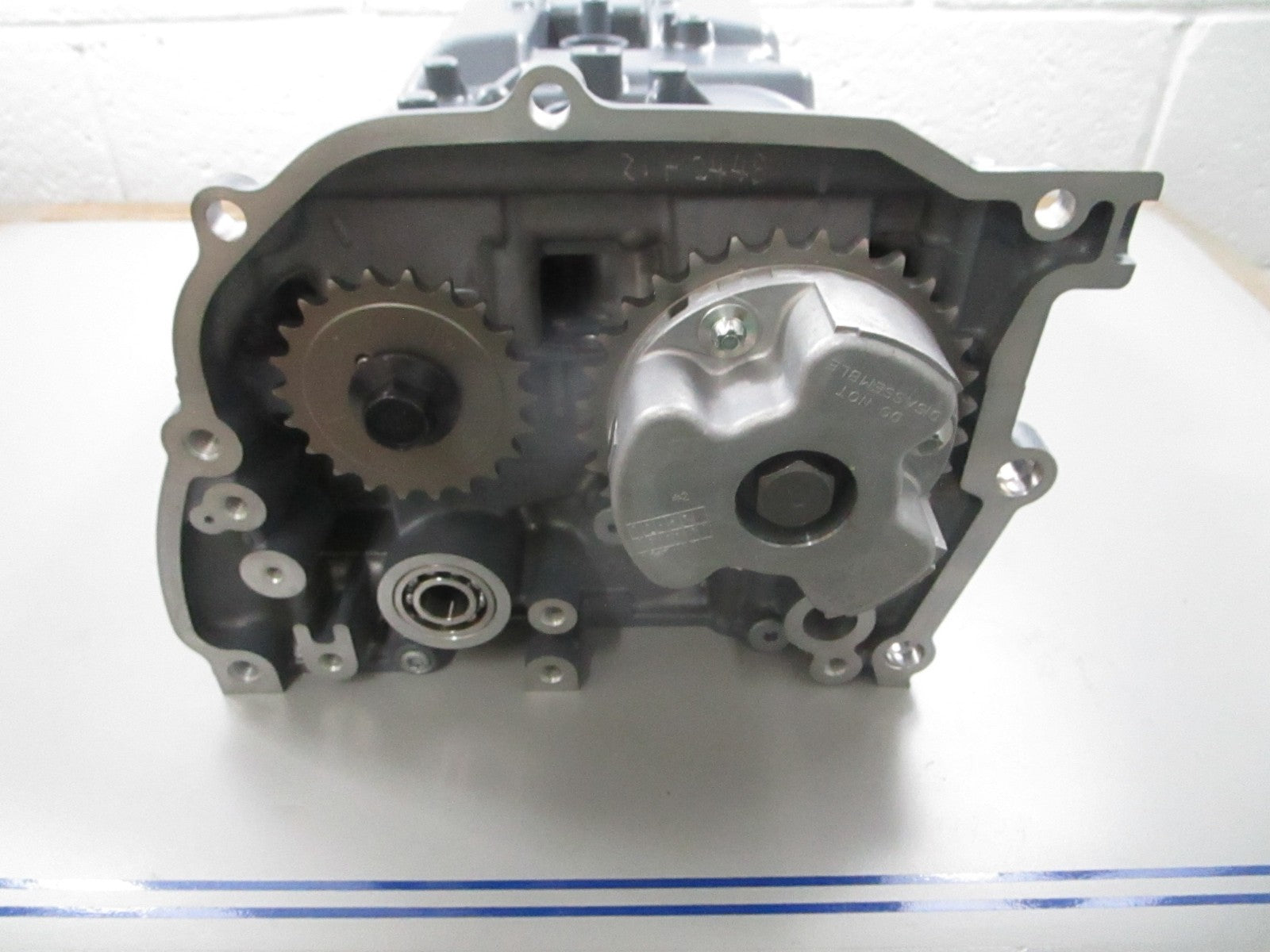 *NEW OEM* 0720 Suzuki DF 250 275 Port Cylinder Head Assembly 12000-93Y90