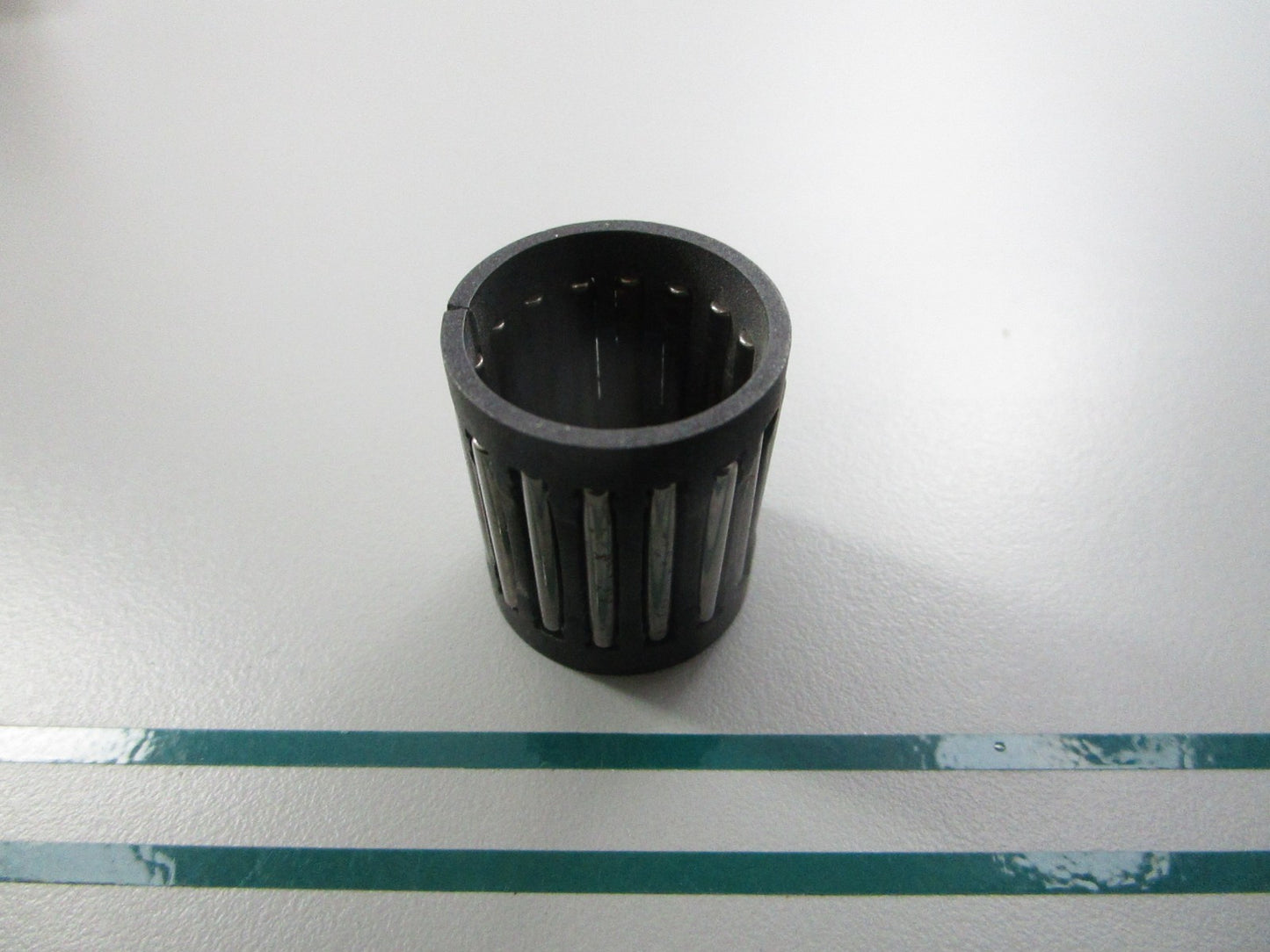 NEW OEM 385482 0385482 OMC Johnson Evinrude Bearing 0810