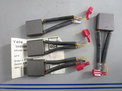 NEW OEM 520399819 Yale 4 Brush Set 0820