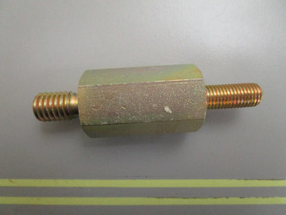 *NEW OEM* 0820 OMC Johnson Evinrude Stud 915011 0915011