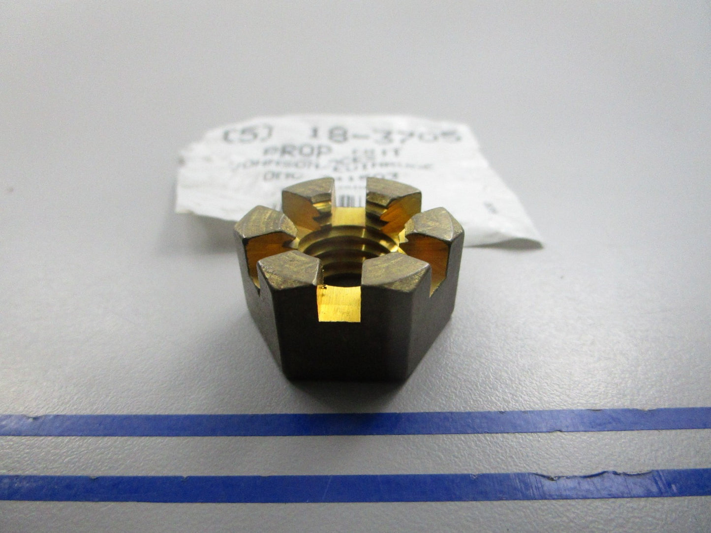 NEW 18-3705 Replaces: 3641503 Prop Nut 0810