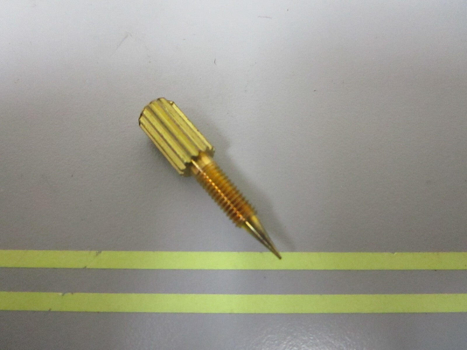*NEW OEM* 0810 Volvo Penta Volume Control Screw 71955