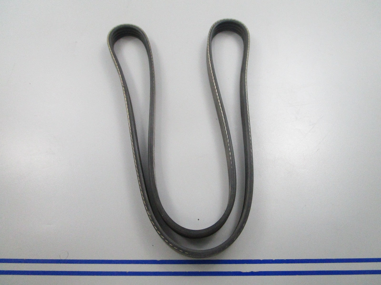 NEW K040413 Gates Micro-V Serpentine Belt 0810