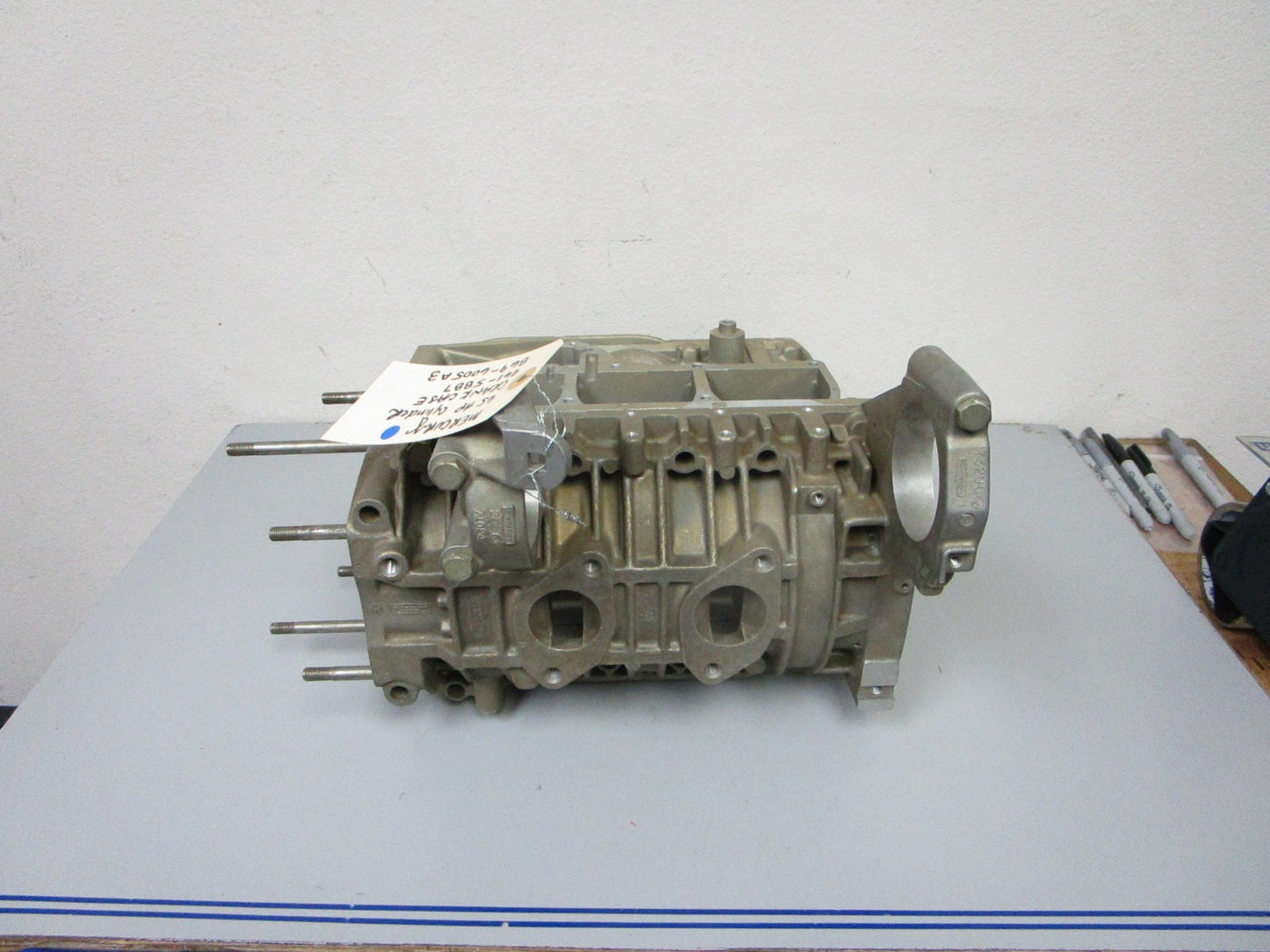*NEW OEM* 0720 Mercury 65hp Cylinder Crankcase 961-5887 869-6005A3