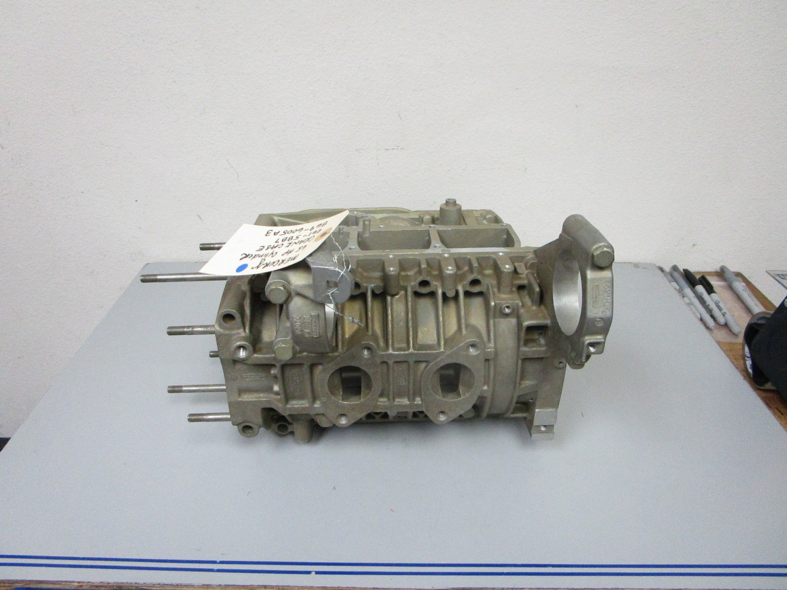 *NEW OEM* 0720 Mercury 65hp Cylinder Crankcase 961-5887 869-6005A3