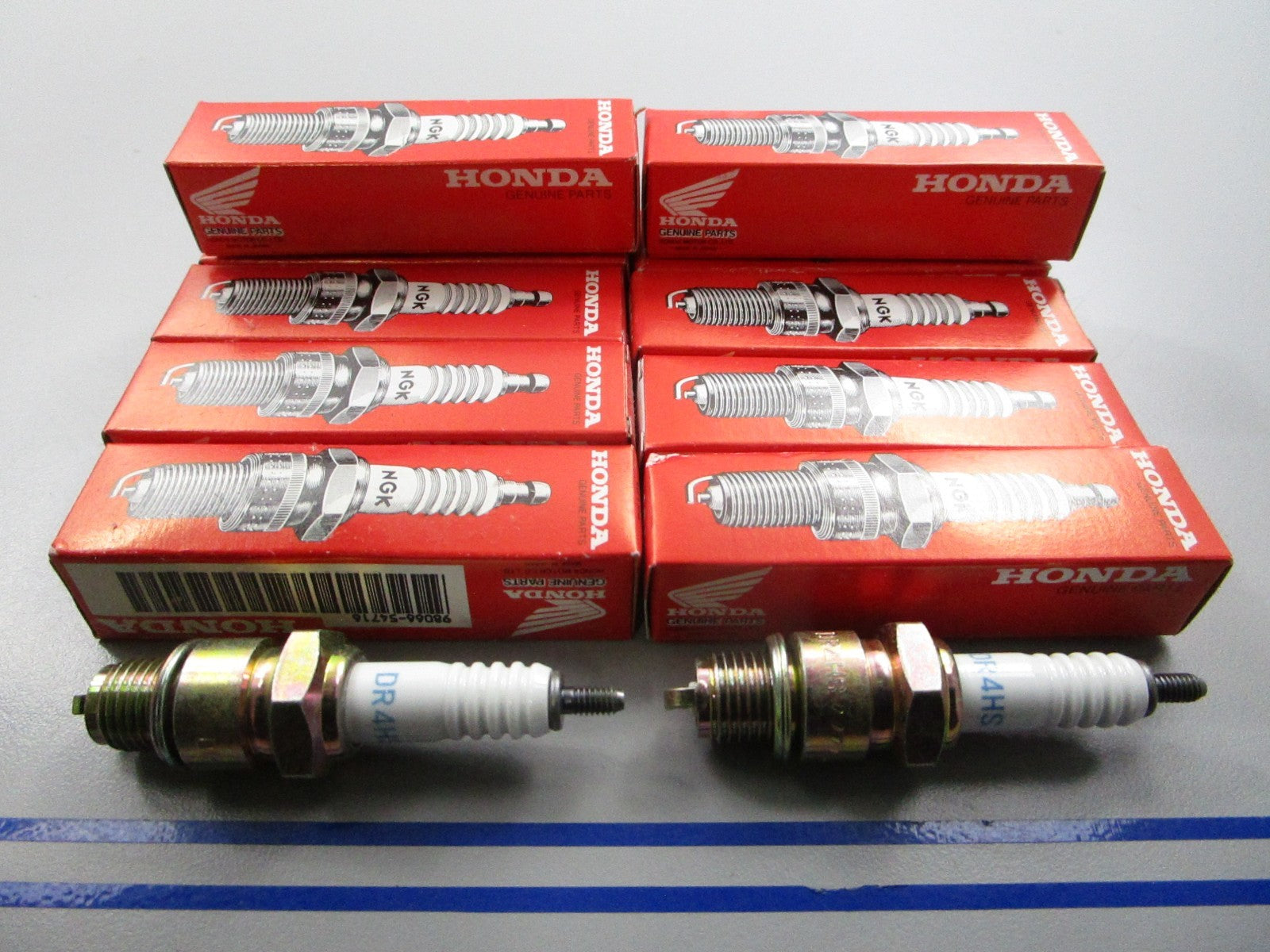 *NEW OEM* (LOT OF 10) 0810 Honda Spark Plug 98066-54716 DR4HS