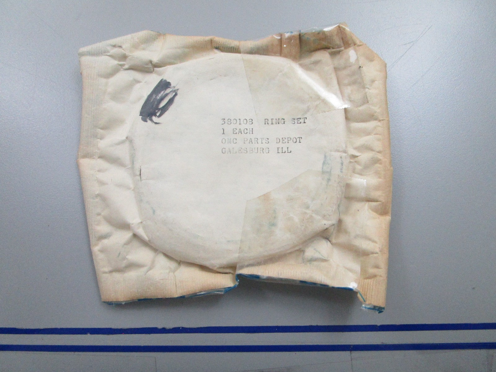 *NEW OEM* 0810 OMC Johnson Evinrude 3 Piston Ring Set 380108 0380108