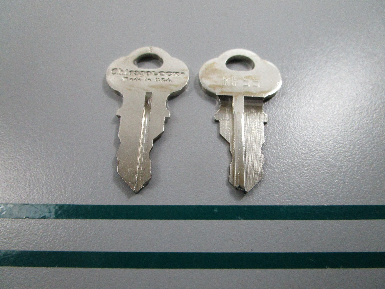 NEW OEM (LOT OF 2) 501570 0501570 OMC Johnson Evinrude Ignition Key KF55 0810