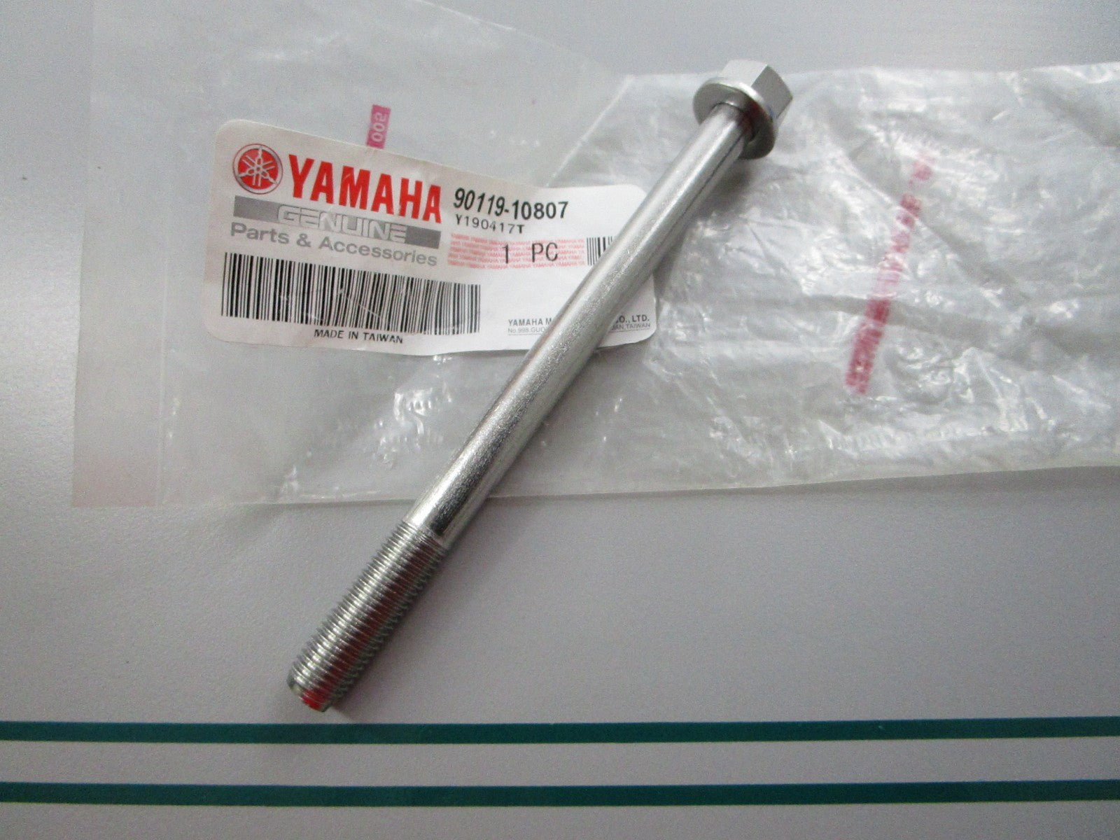 NEW OEM 90119-10807-00 Yamaha Bolt 0810