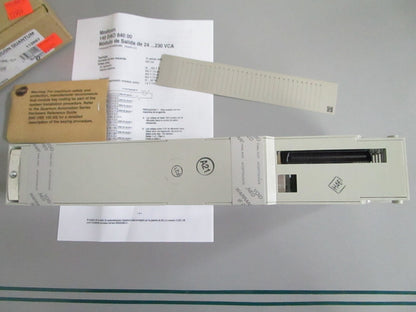 Schneider Modicon 140DAO84000 Quantum AC Output 16CH 24-230V NEW OEM 0820