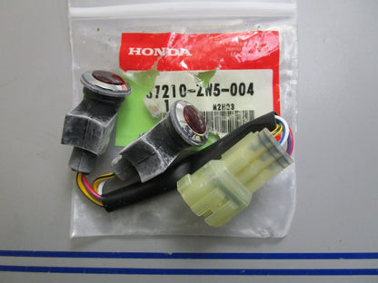 *NEW OEM* 0820 Honda 2-Bulb Indication Lamp 37210-ZW5-004