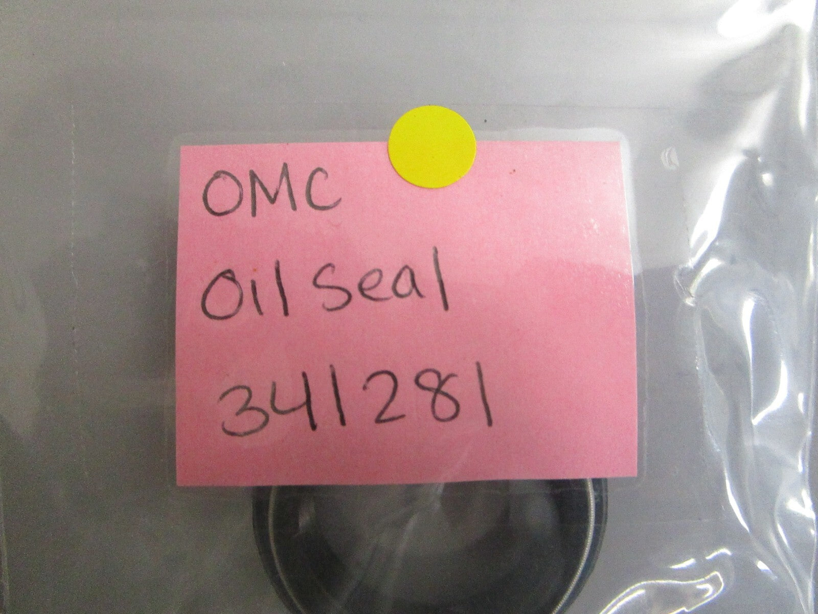 *NEW OEM* (LOT OF 5) 0810 OMC Johnson Evinrude Oil Seal 341281 0341281