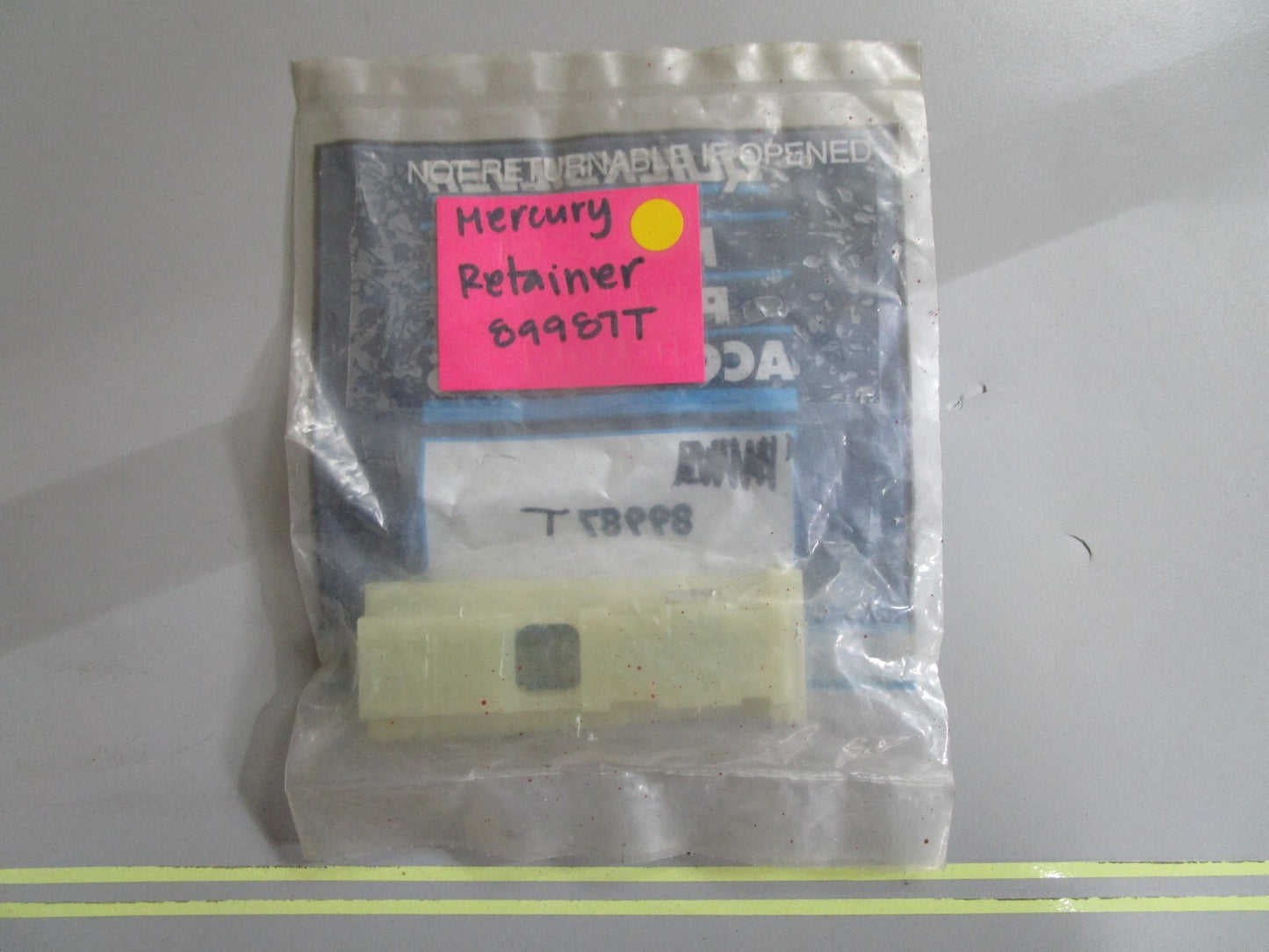 *NEW OEM* 0810 Mercury Quicksilver Retainer 89987T