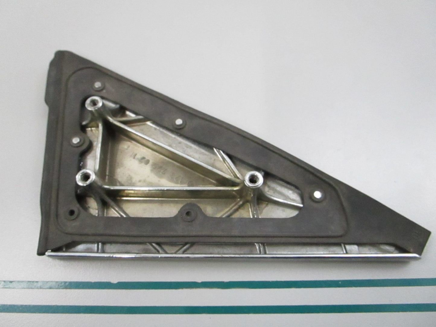NEW OEM 1237250211 Mercedes-Benz Cover Plate w/ Seal 0810