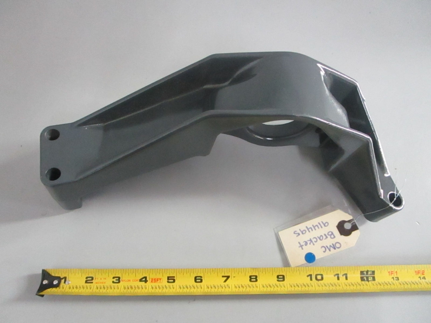 NEW OEM 914495 0914495 OMC Johnson Evinrude Bracket 0820