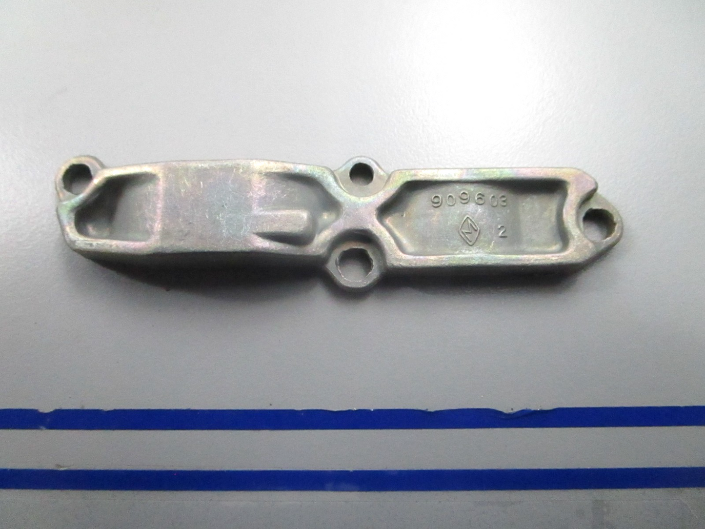 *NEW OEM* 0810 OMC Johnson Evinrude Shift Housing Cover 909603 0909603