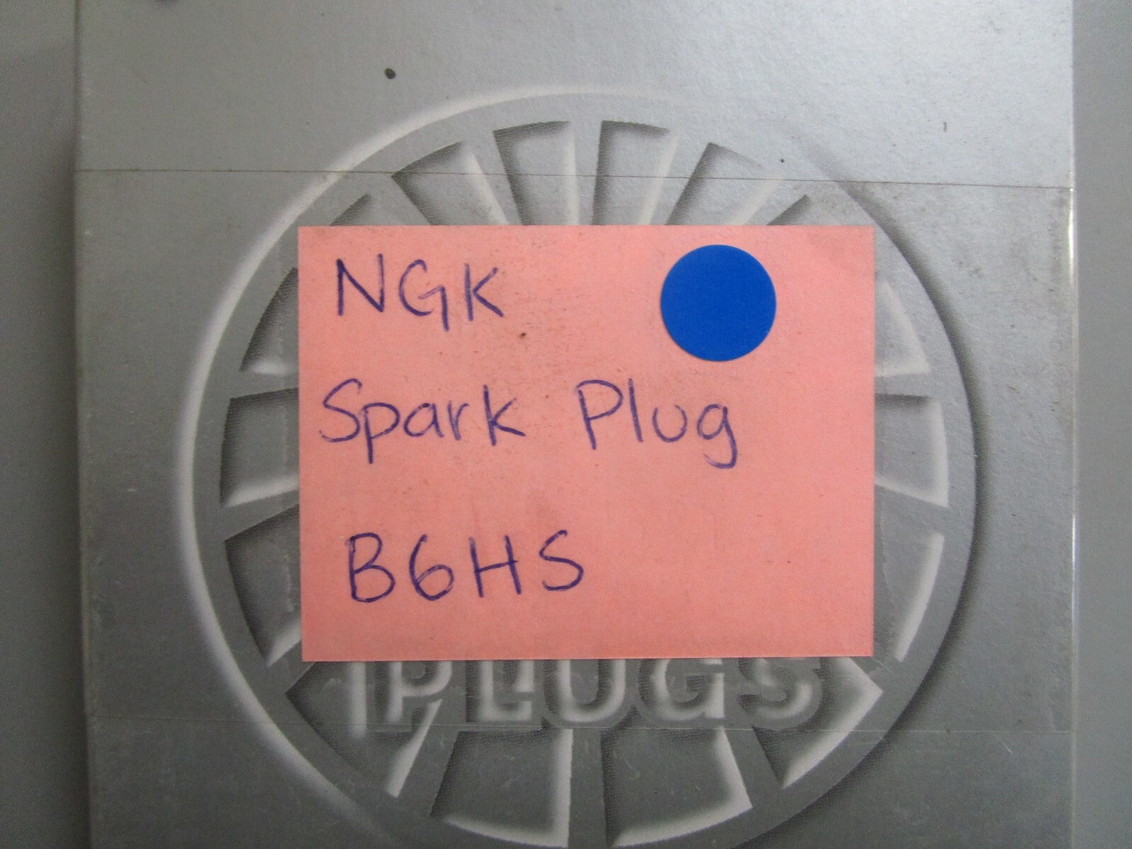 *NEW* (LOT OF 4) 0810 NGK Spark Plug B6HS