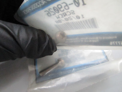 *NEW OEM* (LOT OF 2) 0810 Mercury Quicksilver Screw 10-69026