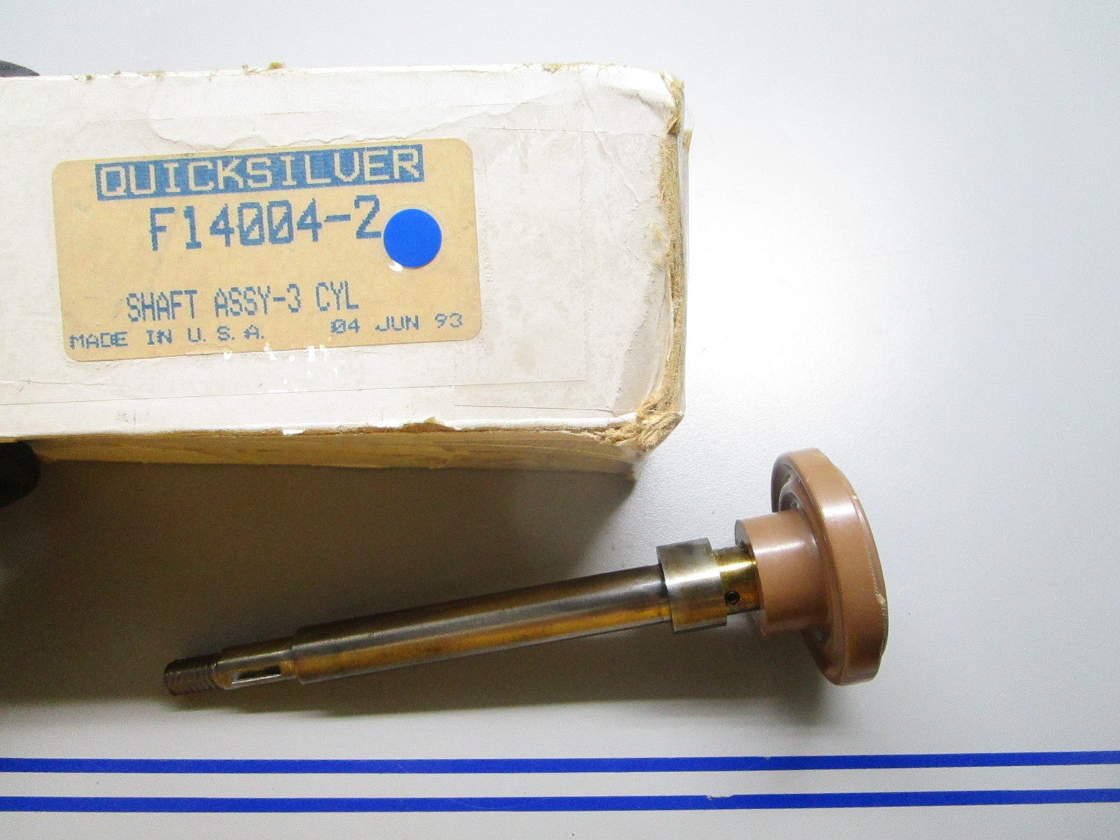 *NEW OEM* 0810 Mercury Quicksilver 3 Cylinder Shaft Assembly F14004-2